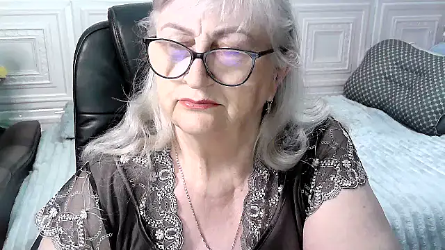 LolkaAlyss online show from 04/19/26, 03:57