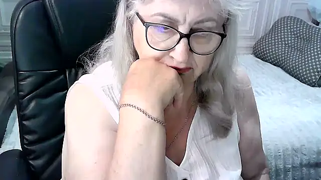 LolkaAlyss online show from 06/11/26, 04:09