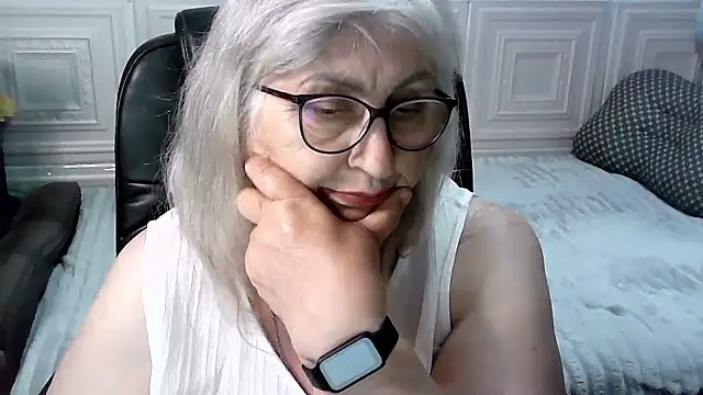 LolkaAlyss online show from 05/13/26, 05:09