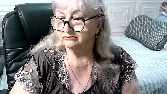 LolkaAlyss online show from 04/18/26, 04:42