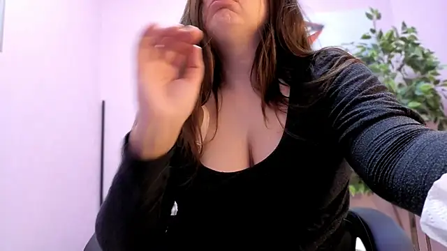 BattyMoll online show from 04/16/26, 09:04