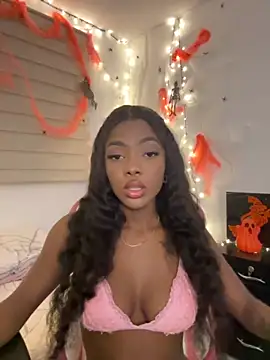 Snapshot of Vane_Rossee chatting on 10/03/25, 11:39 Vane Rossee online show from 10/03/25, 11:39