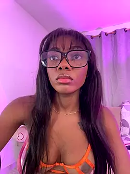 Snapshot of Vane_Rossee chatting on 12/04/24, 12:24 Vane Rossee online show from 12/04/24, 12:24