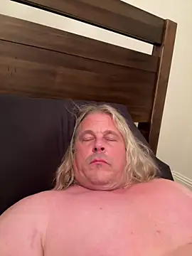 Snapshot of zeus337 chatting on 11/09/25, 04:05 zeus337 online show from 11/09/25, 04:05