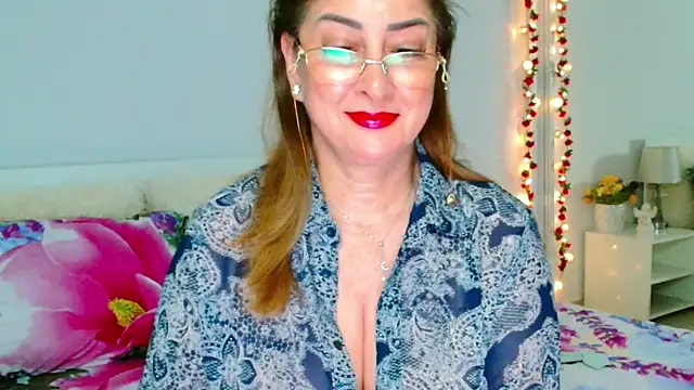 Snapshot of Tyana40 chatting on 05/07/26, 01:10 Tyana40 online show from 05/07/26, 01:10