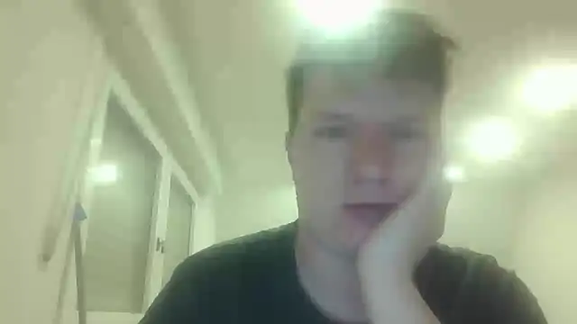 Snapshot of Tommyboy1279 chatting on 03/19/25, 06:34 Tommyboy1279 online show from 03/19/25, 06:34
