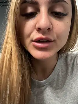 NicolePlay online show from 03/29/26, 06:09