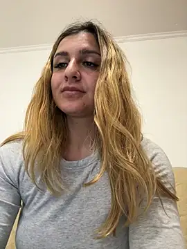 NicolePlay online show from 04/29/26, 09:10