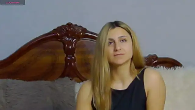 NicolePlay online show from 02/17/26, 09:06