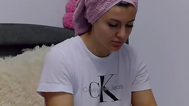 NicolePlay online show from 04/01/26, 05:20