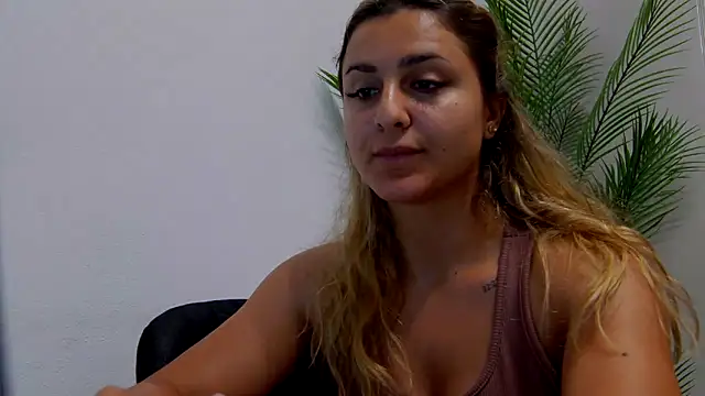 Snapshot of NicolePlay chatting on 06/30/26, 06:08 NicolePlay online show from 06/30/26, 06:08