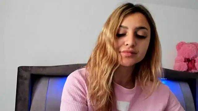 NicolePlay online show from 03/04/26, 05:37