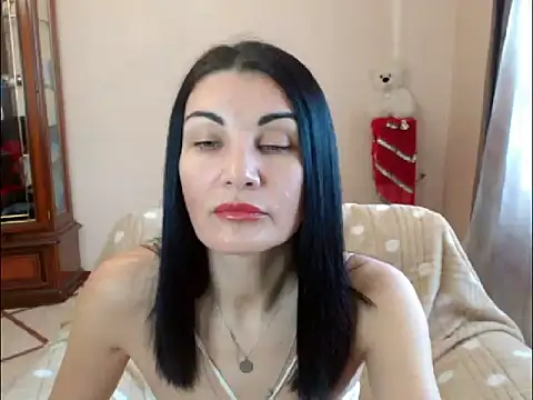 Snapshot of Karina8571 chatting on 02/18/25, 10:49 Karina8571 online show from 02/18/25, 10:49