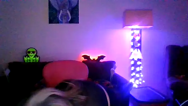 Snapshot of BigTitBarbie68 chatting on 09/22/25, 03:12 BigTitBarbie68 online show from 09/22/25, 03:12
