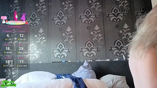 Snapshot of NaomiAndFriends chatting on 01/16/26, 10:19 NaomiAndFriends online show from 01/16/26, 10:19