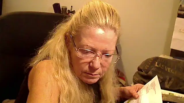 Snapshot of XTRAHORNYONE chatting on 02/01/25, 02:47 XTRAHORNYONE online show from 02/01/25, 02:47