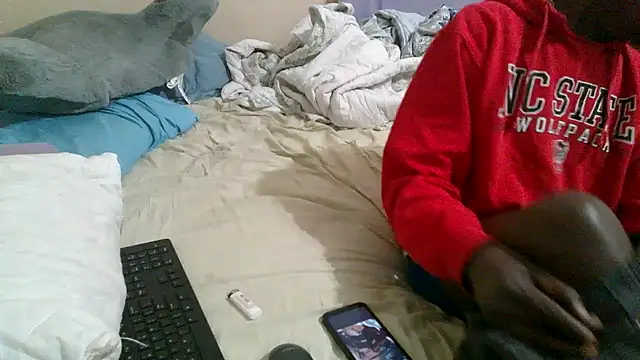 Snapshot of RinsingWood84 chatting on 05/14/26, 07:38 RinsingWood84 online show from 05/14/26, 07:38