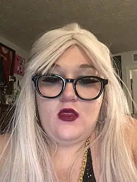 Snapshot of JadeDaMilf chatting on 01/19/26, 01:42 JadeDaMilf online show from 01/19/26, 01:42