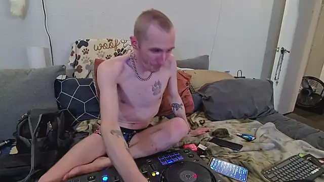 pyrowuff online show from 11/23/25, 08:46