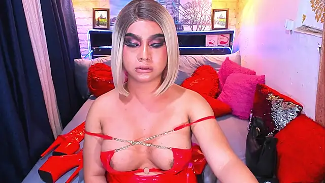 Snapshot of TsGoddessNhicolle chatting on 02/11/25, 08:31 TsGoddessNhicolle online show from 02/11/25, 08:31