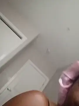 Snapshot of DancingLemonade chatting on 11/25/25, 06:52 DancingLemonade online show from 11/25/25, 06:52