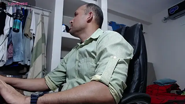 lewislamxxx hot online show from 02/26/26, 11:16