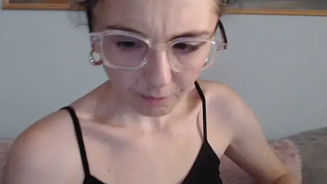 Snapshot of cleophee chatting on 06/20/26, 06:29 cleophee online show from 06/20/26, 06:29