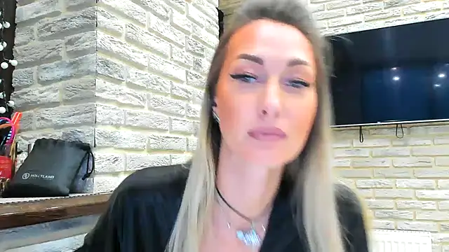 Snapshot of StarryHanna chatting on 05/11/26, 05:21 StarryHanna online show from 05/11/26, 05:21