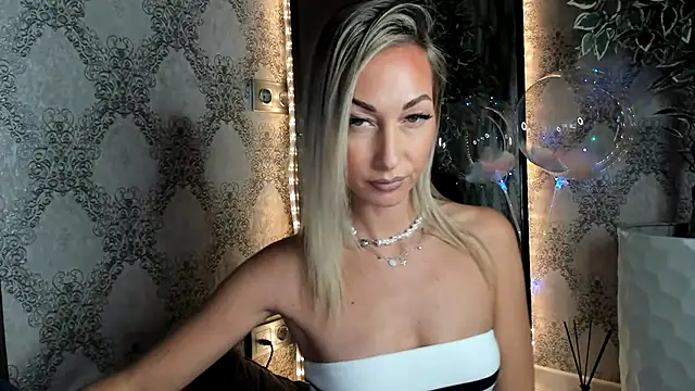 Snapshot of StarryHanna chatting on 03/17/25, 10:40 StarryHanna online show from 03/17/25, 10:40