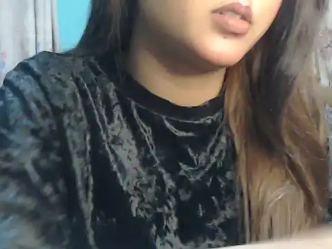 NancyRuvi online show from 12/15/25, 04:02