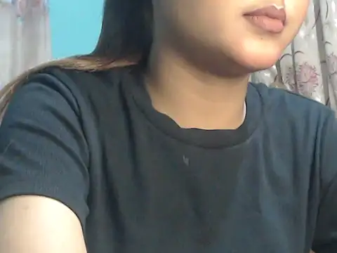 NancyRuvi online show from 10/25/25, 04:18