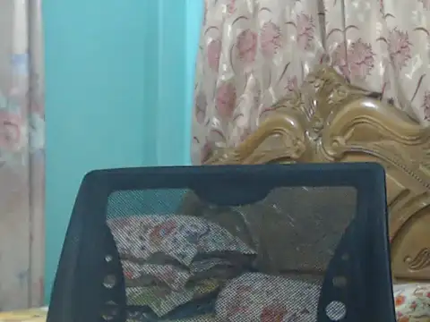 NancyRuvi online show from 10/01/25, 04:44