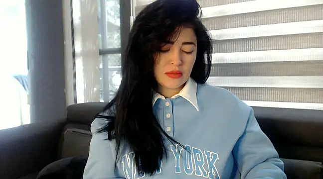 Aleska  Bell online show from 02/04/25, 01:27