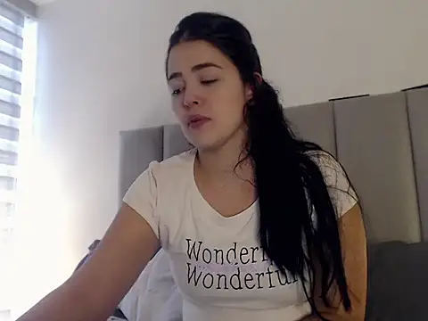 Aleska  Bell online show from 12/05/25, 08:28