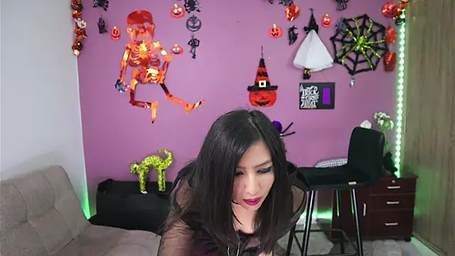 Steph F online show from 11/01/25, 05:03