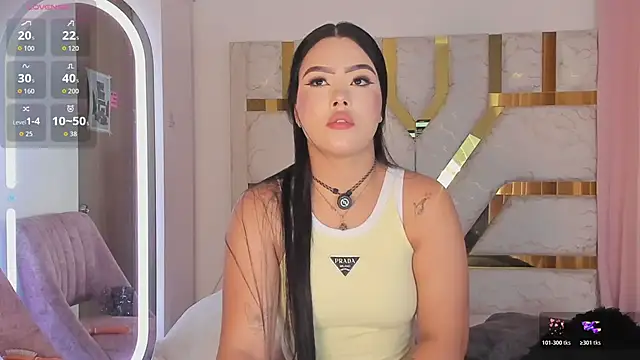 Snapshot of sophy_champagne chatting on 06/04/26, 12:48 sophy champagne online show from 06/04/26, 12:48