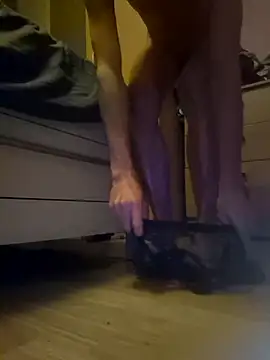 Hornynylonlad87 online show from 03/12/26, 01:33