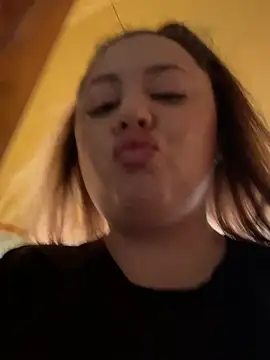 Sara Slow online show from 06/14/26, 04:30
