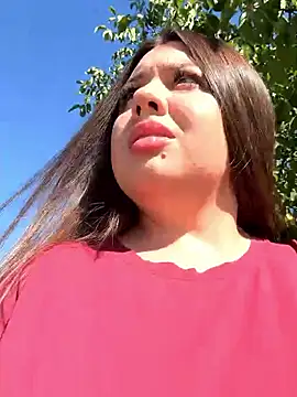 Sara Slow online show from 09/24/25, 09:05