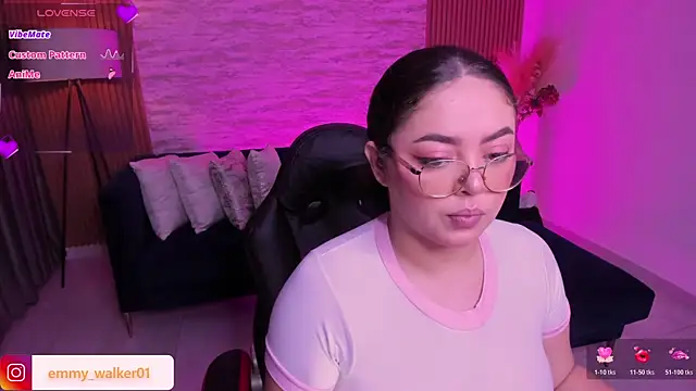 emmy walker online show from 11/13/25, 11:03