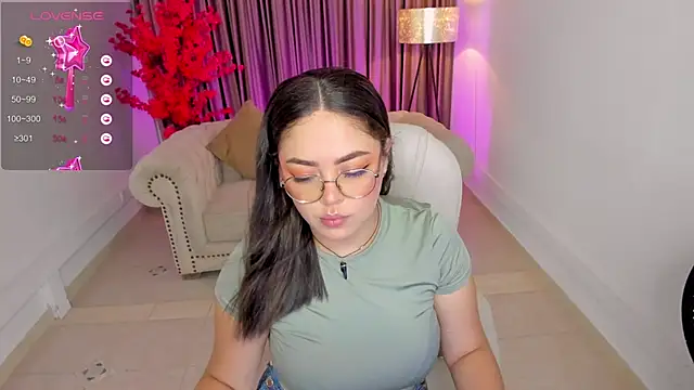 Snapshot of emmy_walker chatting on 02/26/25, 11:00 emmy walker online show from 02/26/25, 11:00