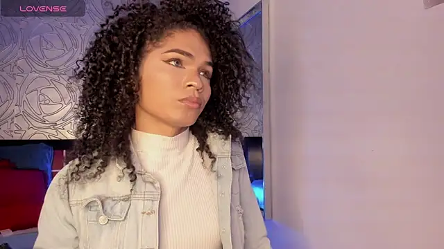 vennus1  online show from 11/10/25, 02:22