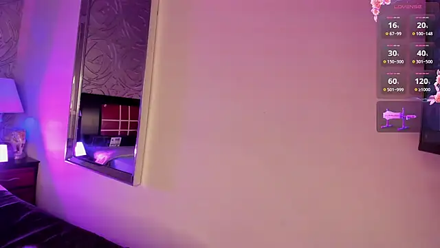 vennus1  online show from 10/31/25, 05:59