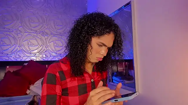 Snapshot of vennus1_ chatting on 03/08/25, 03:13 vennus1 online show from 03/08/25, 03:13