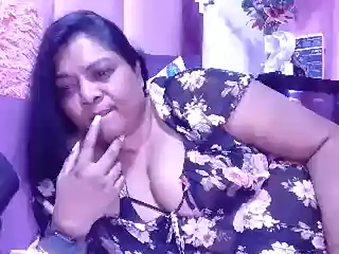 Snapshot of IndianDelia chatting on 07/15/26, 06:04 IndianDelia online show from 07/15/26, 06:04
