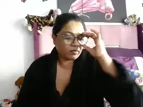 Snapshot of IndianDelia chatting on 07/01/26, 05:52 IndianDelia online show from 07/01/26, 05:52