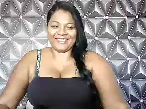 Snapshot of IndianDelia chatting on 04/11/26, 05:26 IndianDelia online show from 04/11/26, 05:26