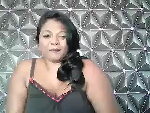 Snapshot of IndianDelia chatting on 03/19/26, 04:34 IndianDelia online show from 03/19/26, 04:34