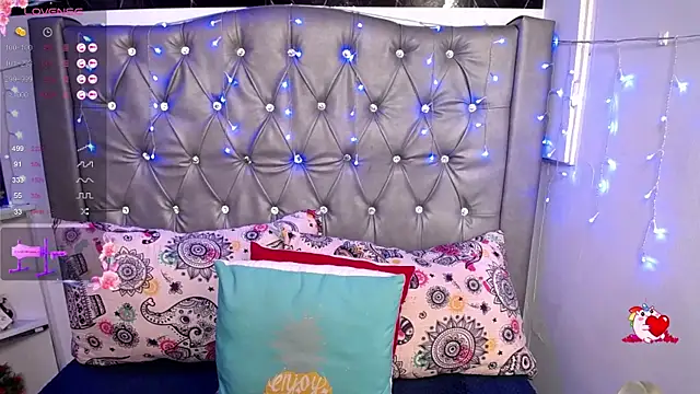 Snapshot of LAILAGUMMY chatting on 03/20/25, 03:04 LAILAGUMMY online show from 03/20/25, 03:04