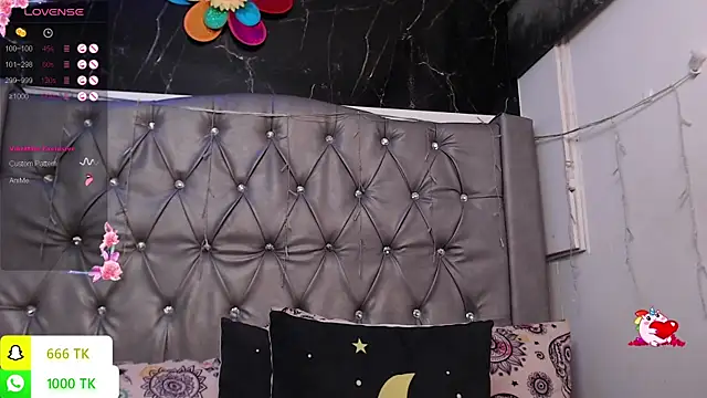 LAILAGUMMY online show from 04/23/26, 12:11